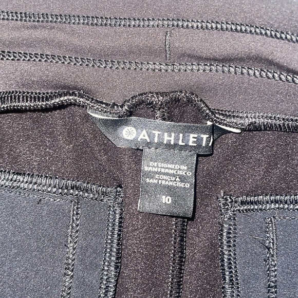 New nwt Athleta Solstice Jogger Black size 10 quilted front pants workouts - Picture 3 of 7